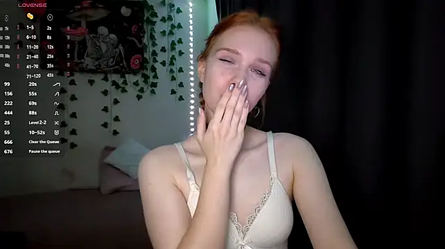 RedAriana - show my boobs
