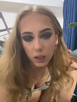 Misslilahbaby - help me have fun whilst out !! xo