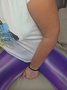 SellenaGomez - play dildo in pussy lt 3vid