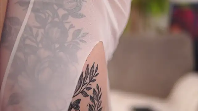 HotBustyBabeX - The Big Reveal – Bra Off, Tits Out