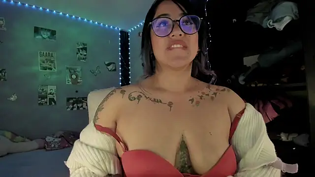 Julibella_sweet - show ass