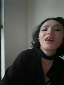 Mengmeng808 - 脱掉内裤叼嘴上