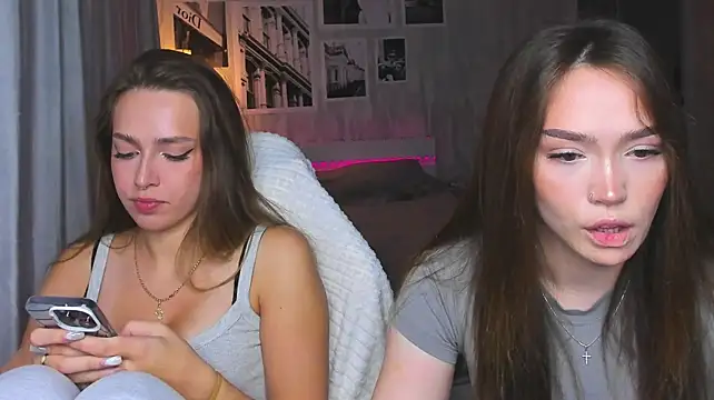 Evia_r0se - suck fingers