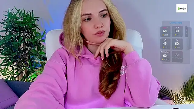 Cute_cake - dildo in pussy