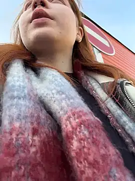 SlavicCandy - lift up top & shake boobis in the park