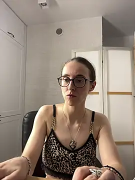 MartiniiSelenna - Show asshole