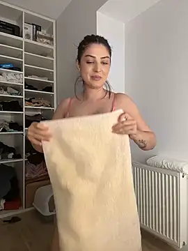 Lexi_Storm - Undress me first 😉
