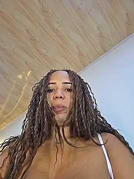 BustyGlow - I Suck my nipples for you