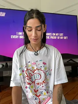 Vicky_luxe