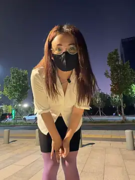 Xiaobei-snow - 路人旁边脱内衣