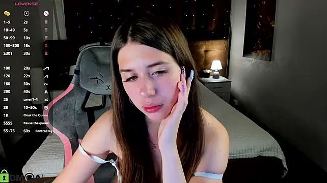 Elly_B1oom - take off bra
