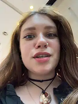 Lucy-joy - flash boobs