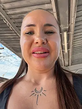 Beautydiamond - Spank naked tits in station train