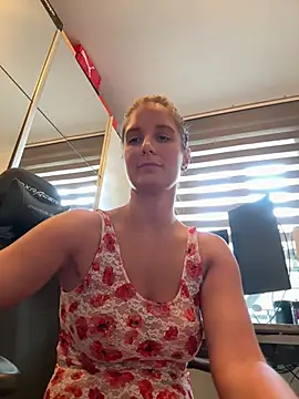 Jennifer11772 - Make me happy+ videos for you