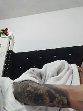 Juliet_Nasty - Nipple nipple clamps
