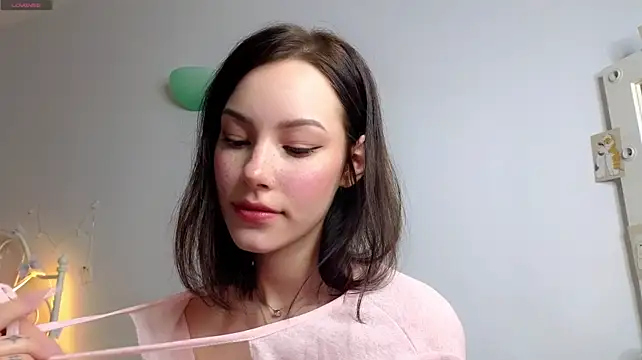 Glamourr - Suck 2 fingers close to cam