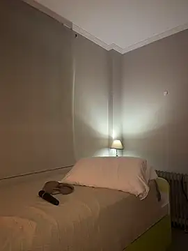 MisFrekcles_ - finger in my pussy