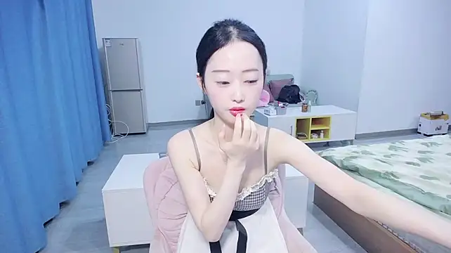 Mist_Muxiii520 - 人总是喜欢反季节的东西，就像幸福后知后觉