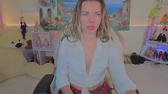 Real_Tini - ANAL PLUG CLOSE UP👀💖