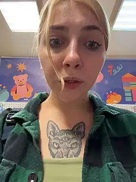 Sunny___Bunny - Risky little moan in KFC