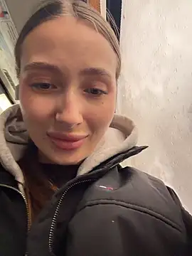 Coconut_milk - Massage naked boobs with 2 ✋ in BK