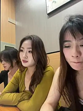 CiCi9 - 🦌园长户外舔闺蜜奶头