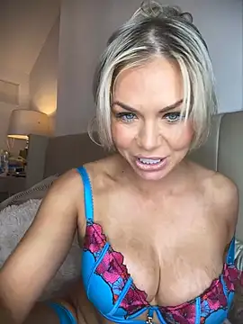 MrsJasminDoll - Lt gets new outdoor video