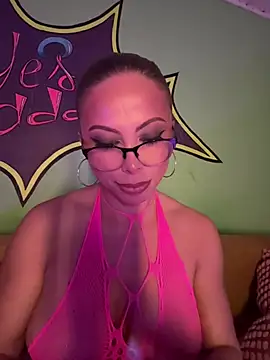 TamaraSavage - Fuck pussy and squirt