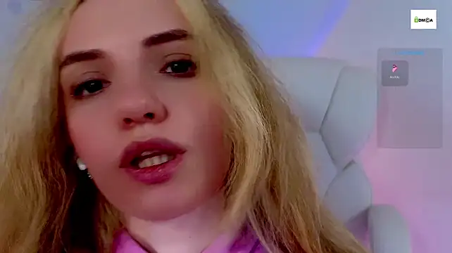Cute_cake - dildo in pussy