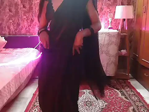 tara_malhotra