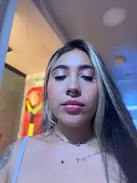 ManuelaVeeleez - My friend massage boobs