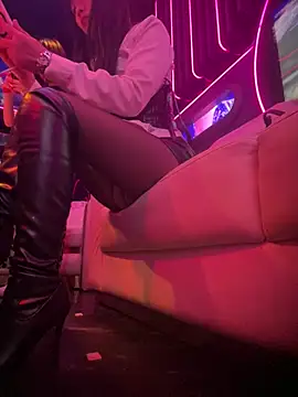 Pennyqueen - 做我国王🫅有惊喜哦💕😘🥰😋
