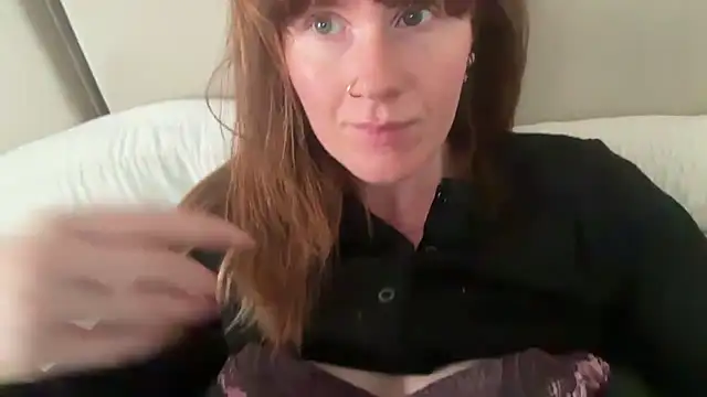 Redheadrosie69 - butt plug in ass