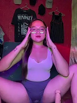 Urgurlfushia - Naked suck dildo play pussy +boobs