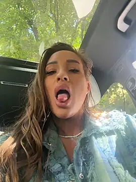 LovingBlondie - boobs outside