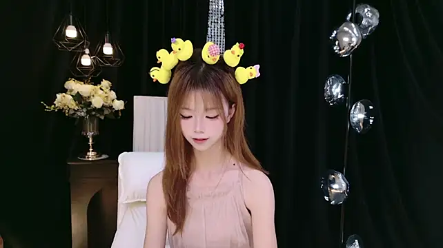 Nuo-Nuo-111 - 摸腿秀30s