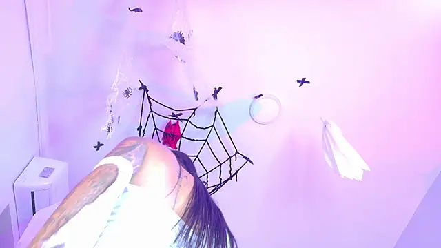 LexaDominant__ - A finger in my pussy