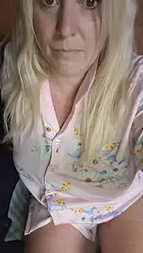 Bella_Squirts - lt 3 viids