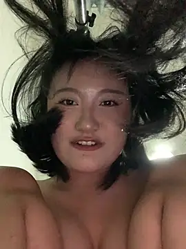 CCAV217 - 用你们骚手插我Use your hands