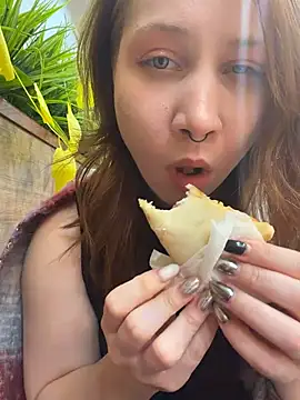 SlavicCandy - sexy lip bite 😘