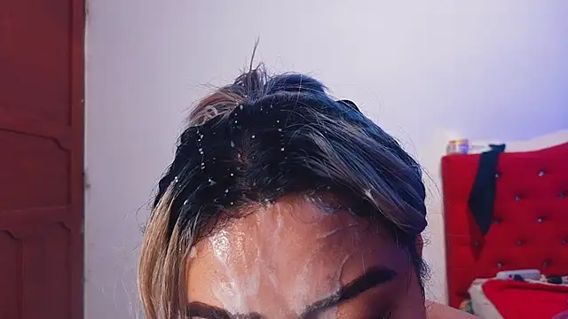 Agatha_humidity - Defruct my makeup with a lot of saliva