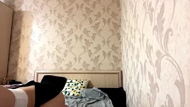 DonellaKockler - Lift up my top and show the bottom tits