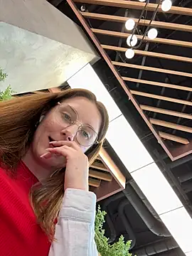 FReyja_44 - Spit on tits and play