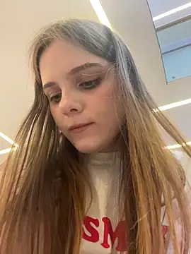 Lunabelle_ - Play w my naked boobs