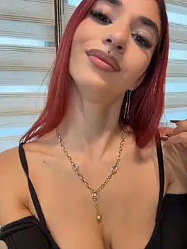 VixenRosse - Twerk&tease in panties