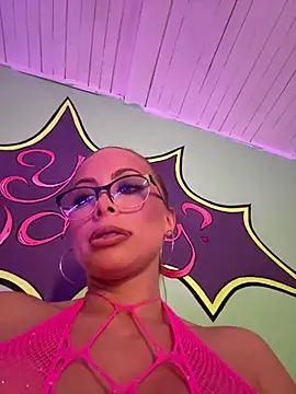 TamaraSavage - Fuck pussy and squirt