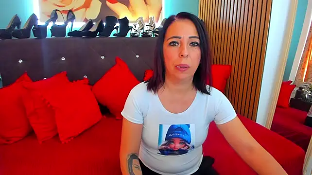 LauraSiin - get my pussy wet and squirt for you