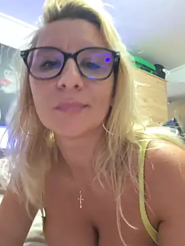 KaylinJan - 💦💦Step By Step..Make me wet💦💦💦