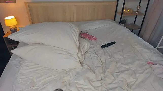EstelaSuppa - Caress my pussy, massage my tits<3