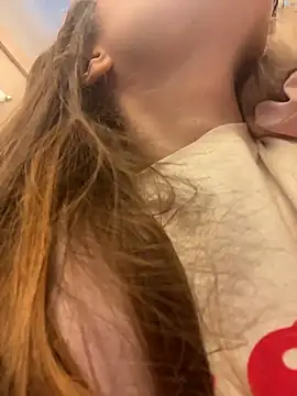 Lunabelle_ - play w naked nipples + show u them open